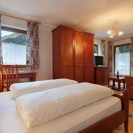 Kaunertalerhof Hotel 3*